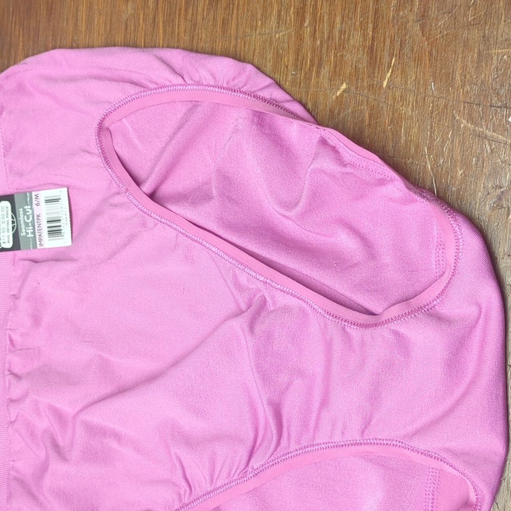 Vanity Fair High-Cut Seamless Panty Size 6 Medium - Pink, Style #13211, NWT - Picture 5 of 6